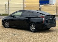 TOYOTA PRIUS 2017, VVT-H ACTIVE, 1.8 HYBRID PETROL FULLY LOADED, 5 SEATER, ALLOYS, PEARL BLACK PAINT, BLACK CLOTH INTERIOR