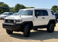 TOYOTA FJ CRUISER 2012, COLOUR PACKAGE, 4.0 V6, 4X4, 5 SEATER, PEARL WHITE PAINT, TAN LEATHER INTERIOR