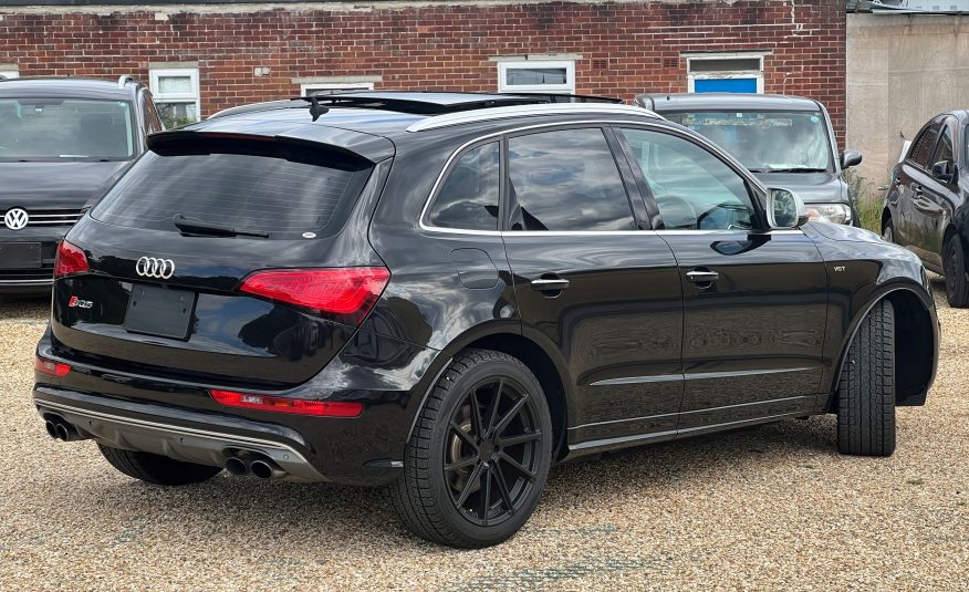 AUDI SQ5 2014, 3.0 PETROL FULLY LOADED, 4WD, 5 SEATER, PAN ROOF, ALLOYS, PEARL BLACK PAINT, BLACK & BROWN LEATHER INTERIOR