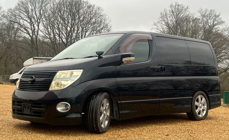 NISSAN ELGRAND 2007, HIGHWAY STAR, 2.5 V6 FULLY LOADED, 8 SEATER, PEARL BLACK PAINT, BLACK LEATHER INTERIOR