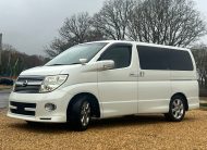 NISSAN ELGRAND 2009, HIGHWAY STAR, 2.5 V6 FULLY LOADED, 8 SEATER, PEARL WHITE PAINT, BLACK LEATHER INTERIOR