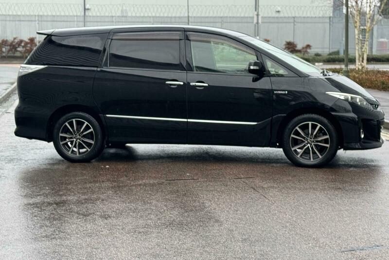 Toyota Estima HYBRID