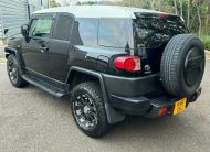 TOYOTA FJ CRUISER LAND CRUISER 2012 PETROL 4.0 V6 FULLY LOADED, 5 SEATER