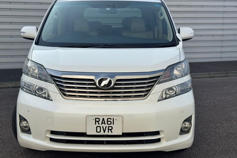 TOYOTA VELLFIRE ALPHARD 3.5 LUXURY PACKAGE 2011 AUTO PETROL