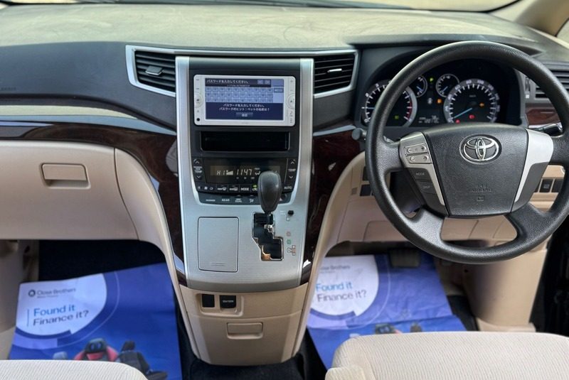 Toyota Alphard Vellfire 2.4 Petrol 2013