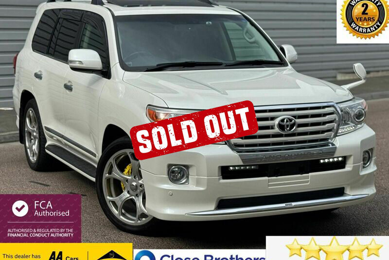 TOYOTA LAND CRUISER 2013, WHITE COLOUR, 4.6 V8 PETROL FULLY LOADED, 8 SEATER