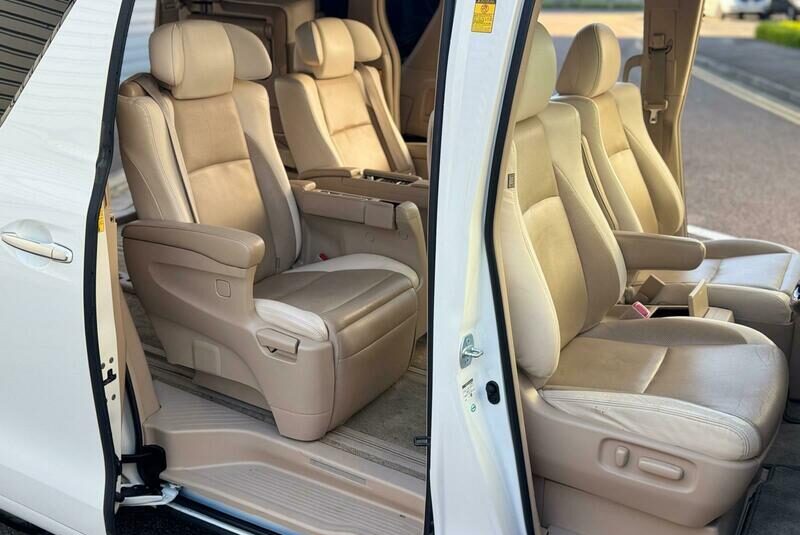 Toyota Alphard Vellfire 3.5 V6 Petrol 2014 Top Spec Reclining Seat Double Sunroof