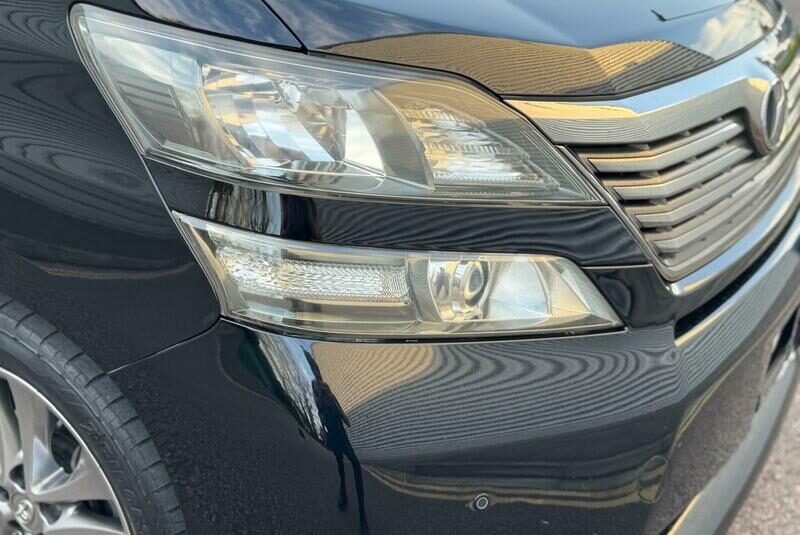 Toyota Vellfire Alphard 2.4 Golden Eyes Petrol Auto Fresh Import 7 seater