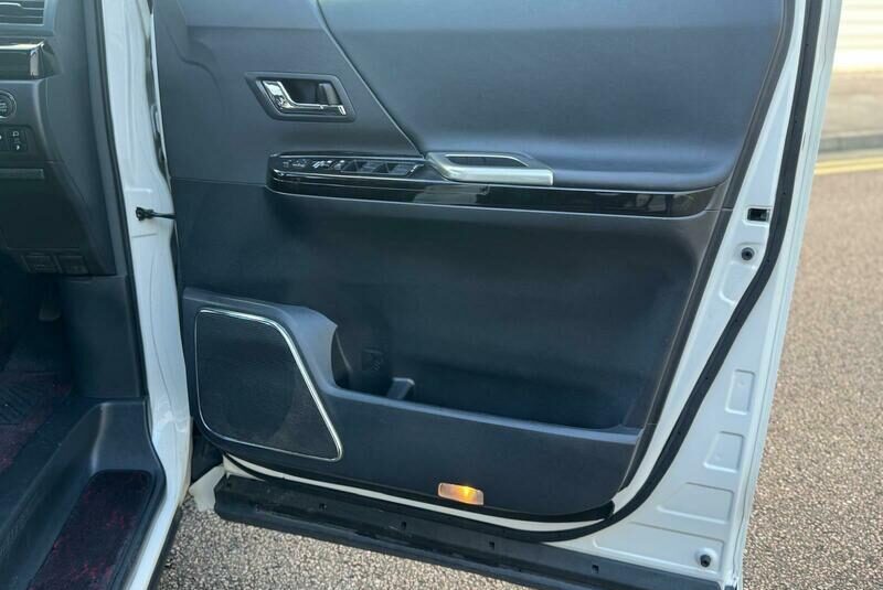 TOYOTA VELLFIRE ALPHARD 2014, G EDITION 3.5 V6 PETROL FULLY LOADED, 7 SEATER