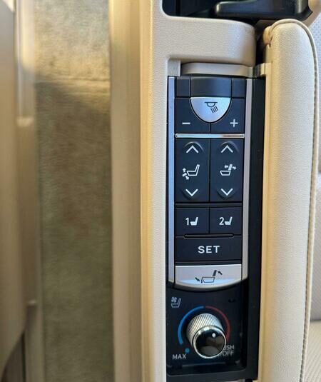 Toyota Alphard Vellfire 3.5 V6 Petrol 2014 Top Spec Reclining Seat Double Sunroof