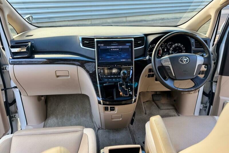 Toyota Alphard Vellfire 3.5 V6 Petrol 2014 Top Spec Reclining Seat Double Sunroof