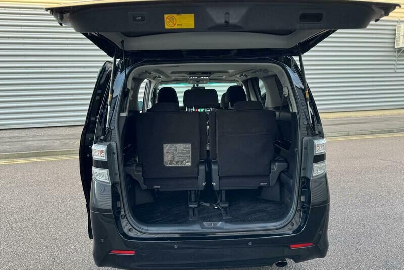 Toyota Vellfire Alphard 2.4 Golden Eyes Petrol Auto Fresh Import 7 seater