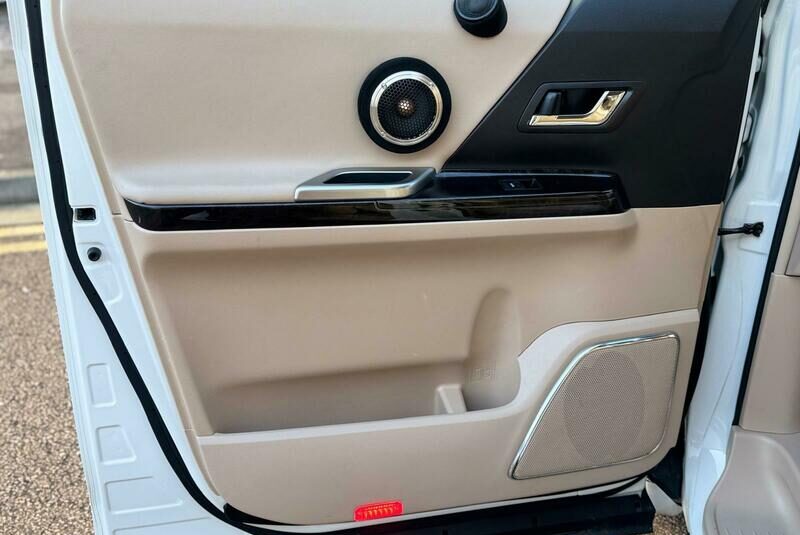 Toyota Alphard Vellfire 3.5 V6 Petrol 2014 Top Spec Reclining Seat Double Sunroof