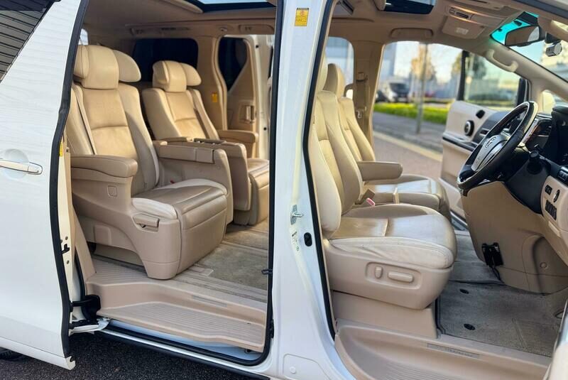 Toyota Alphard Vellfire 3.5 V6 Petrol 2014 Top Spec Reclining Seat Double Sunroof