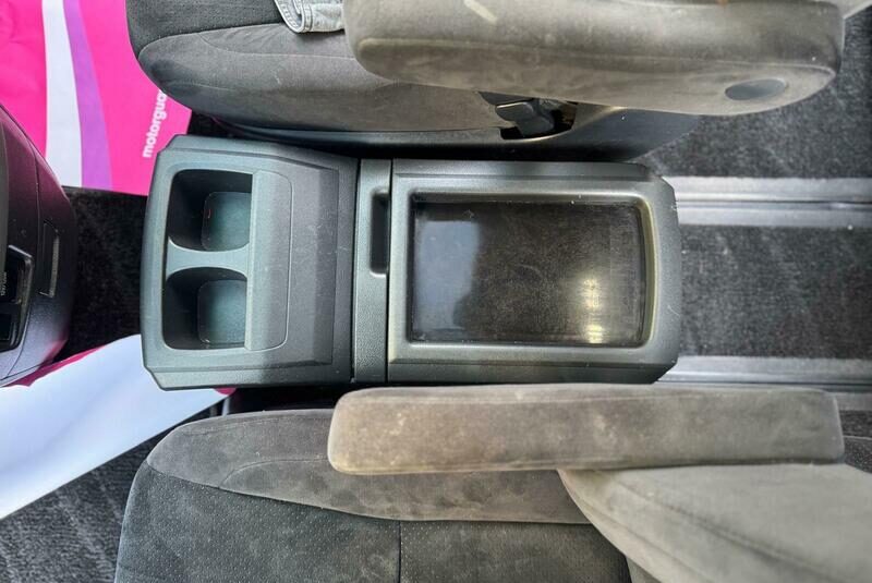 Toyota Vellfire Alphard 2.4 Golden Eyes Petrol Auto Fresh Import 7 seater