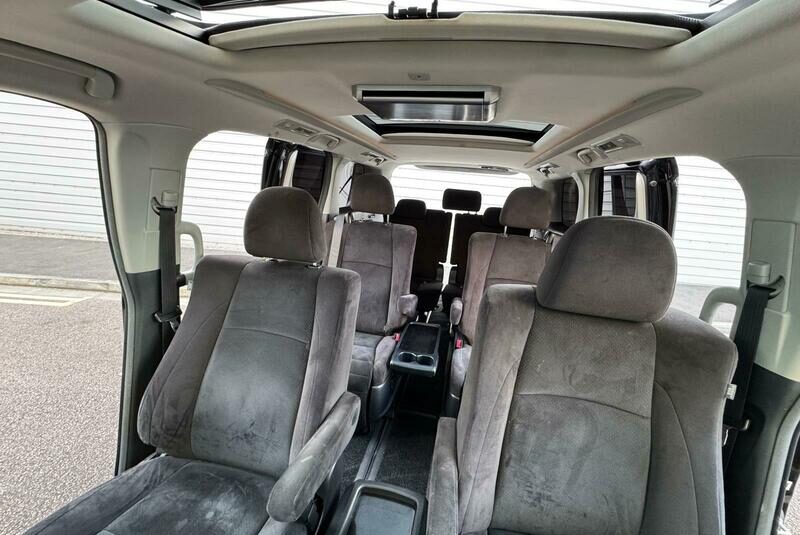 Toyota Vellfire Alphard 2.4 Golden Eyes Petrol Auto Fresh Import 7 seater