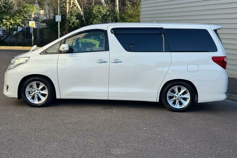 Toyota Alphard Vellfire 3.5 V6 Petrol 2014 Top Spec Reclining Seat Double Sunroof