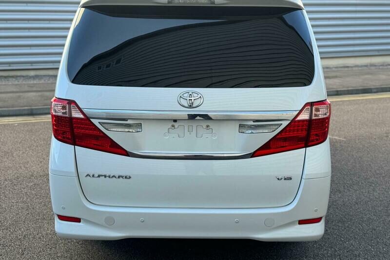 Toyota Alphard Vellfire 3.5 V6 Petrol 2014 Top Spec Reclining Seat Double Sunroof
