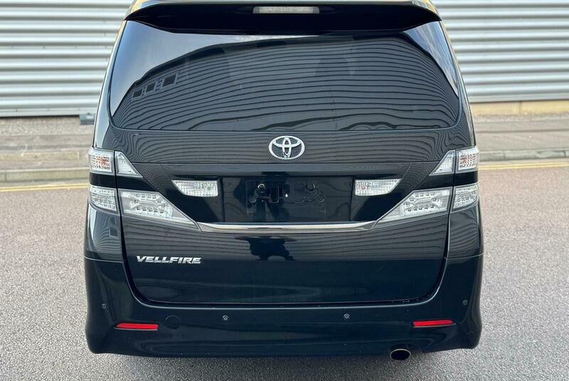 Toyota Vellfire Alphard 2.4 Golden Eyes Petrol Auto Fresh Import 7 seater