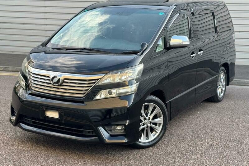 Toyota Vellfire Alphard 2.4 Golden Eyes Petrol Auto Fresh Import 7 seater