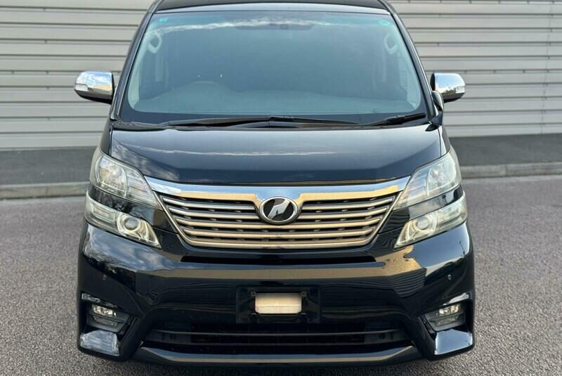Toyota Vellfire Alphard 2.4 Golden Eyes Petrol Auto Fresh Import 7 seater