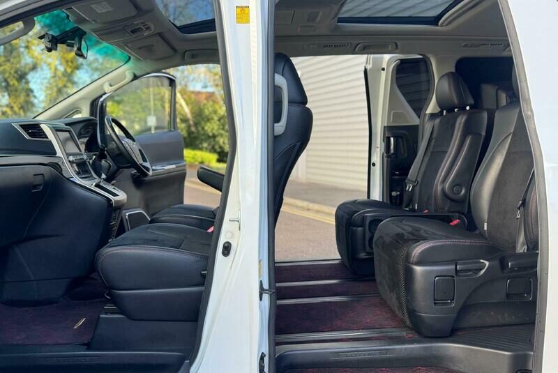 TOYOTA VELLFIRE ALPHARD 2014, G EDITION 3.5 V6 PETROL FULLY LOADED, 7 SEATER