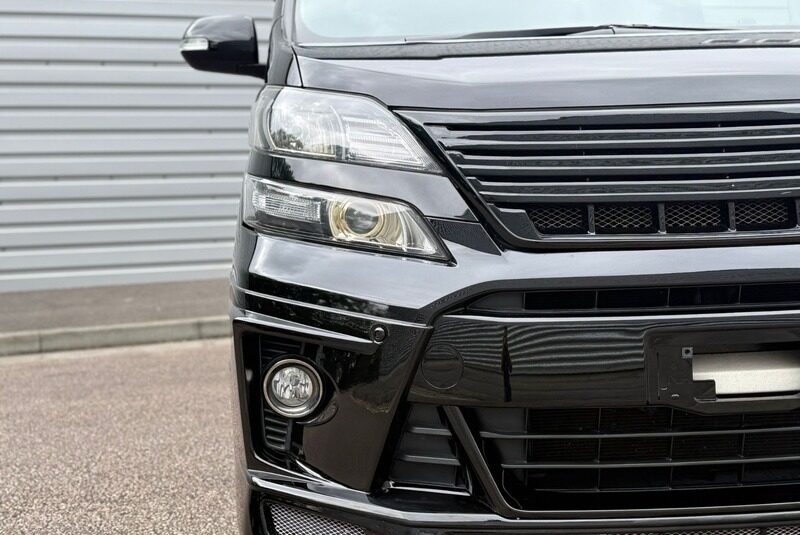 Toyota Vellfire Golden TOYOTA VELLFIRE 2014, GOLDEN EYES EDITION 2.4L PETROL