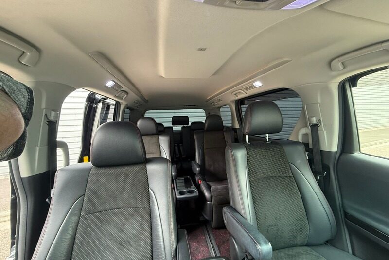 Toyota Vellfire Golden TOYOTA VELLFIRE 2014, GOLDEN EYES EDITION 2.4L PETROL