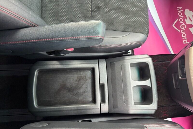Toyota Vellfire Golden TOYOTA VELLFIRE 2014, GOLDEN EYES EDITION 2.4L PETROL