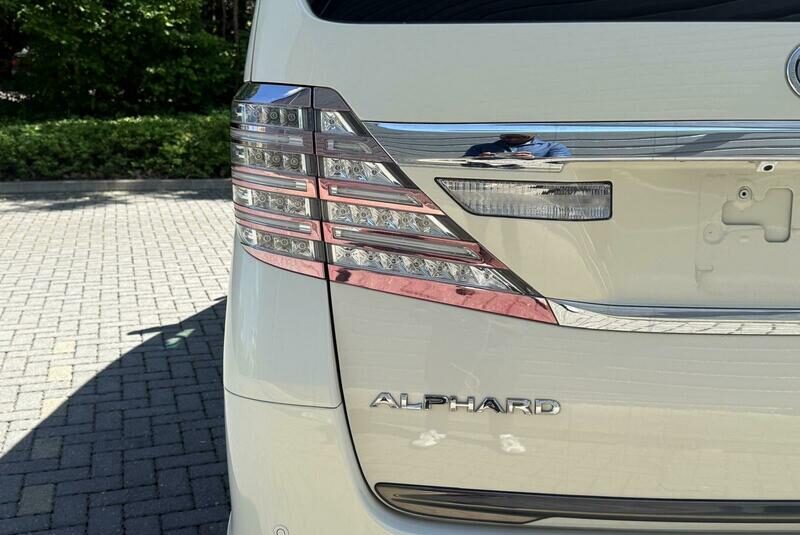 TOYOTA ALPHARD VELLFIRE 2013, PLATINUM, 2.4 PETROL, AUTO, Pearl White