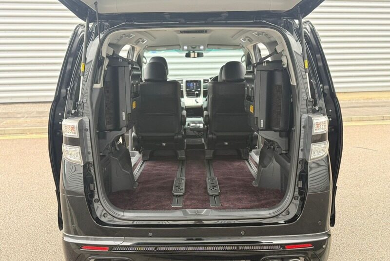 Toyota Vellfire Golden TOYOTA VELLFIRE 2014, GOLDEN EYES EDITION 2.4L PETROL