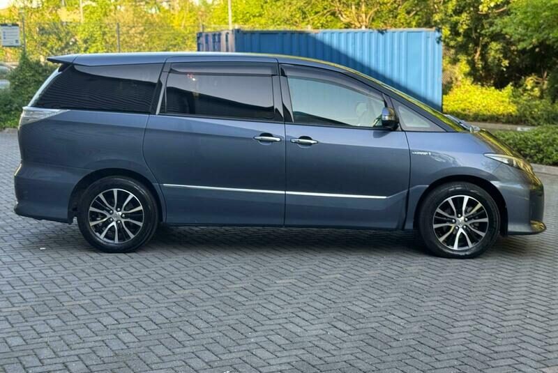 Toyota Estima HYBRID 2013