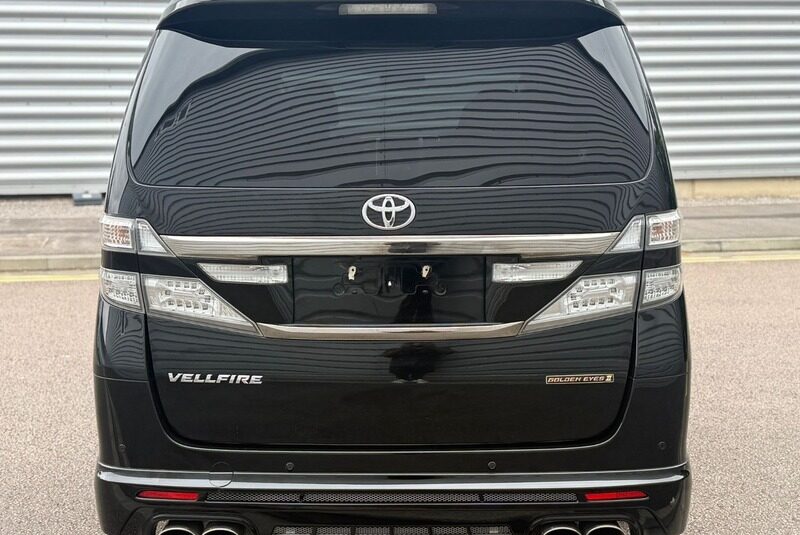 Toyota Vellfire Golden TOYOTA VELLFIRE 2014, GOLDEN EYES EDITION 2.4L PETROL
