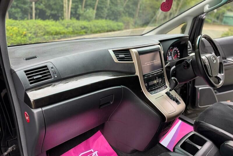 TOYOTA VELLFIRE 2014 VELLFIRE ALPHARD, GOLDEN EYES EDITION 2.4L PETROL, MINT CON
