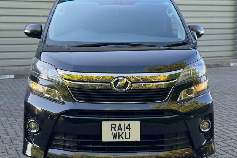 TOYOTA VELLFIRE 2014 VELLFIRE ALPHARD, GOLDEN EYES EDITION 2.4L PETROL, MINT CON