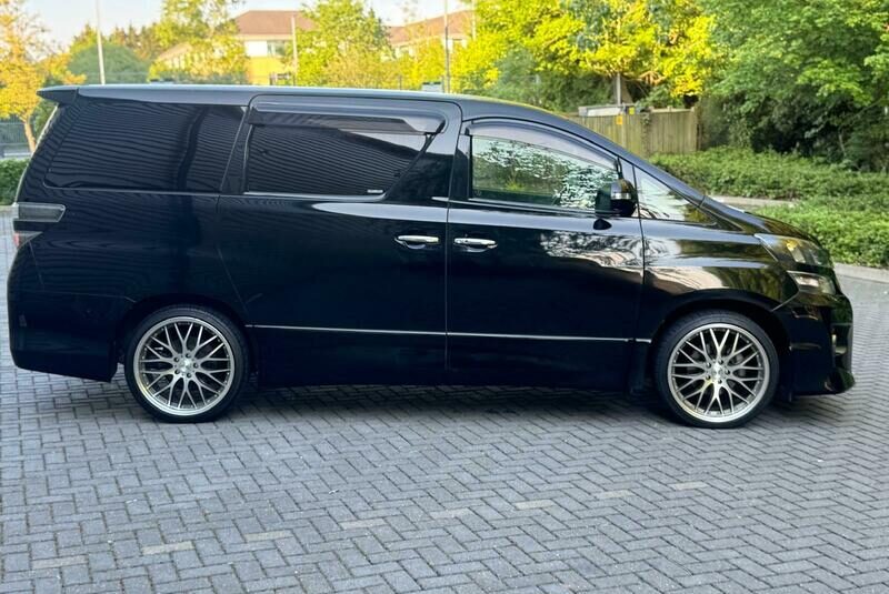TOYOTA VELLFIRE 2014 VELLFIRE ALPHARD, GOLDEN EYES EDITION 2.4L PETROL, MINT CON