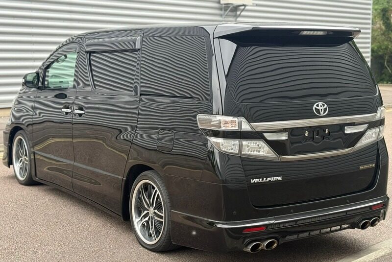 Toyota Vellfire Golden TOYOTA VELLFIRE 2014, GOLDEN EYES EDITION 2.4L PETROL