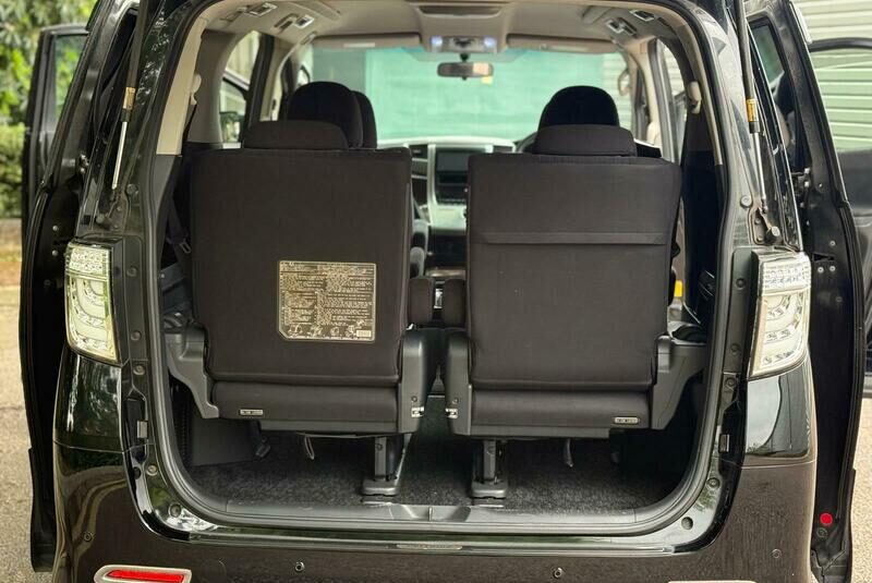 TOYOTA VELLFIRE 2012, 2.4 PETROL, FULLY LOADED, 7 SEATER, SPORTY LOOKS
