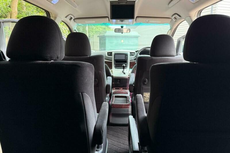 TOYOTA VELLFIRE 2012, 2.4 PETROL, FULLY LOADED, 7 SEATER, SPORTY LOOKS