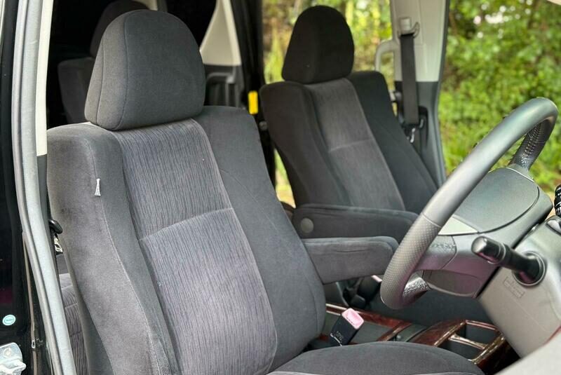 TOYOTA VELLFIRE 2012, 2.4 PETROL, FULLY LOADED, 7 SEATER, SPORTY LOOKS