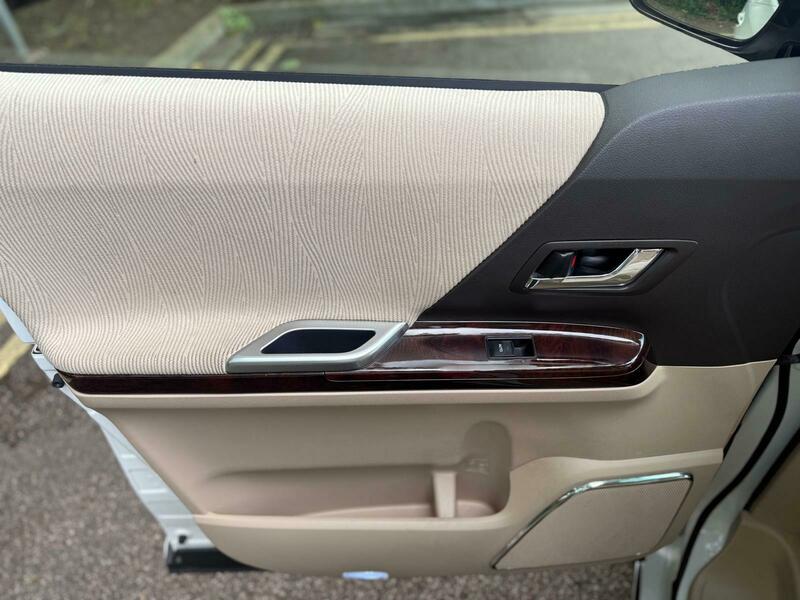 TOYOTA ALPHARD 2014, 2400 CC PETROL FRESH IMPORT HIGHLY SPEC
