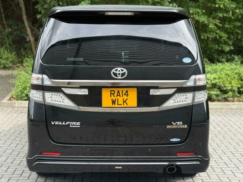 Toyota Vellfire ALPHARD 3.5 V6 PETROL GOLDENEYE 2 2014 FRESH IMPORT
