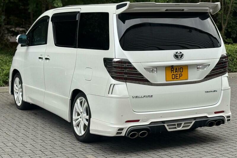 Toyota Vellfire 2010 | SilkBlaze Body Kit