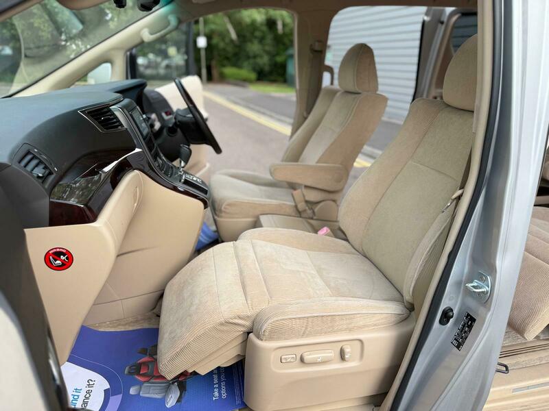 Toyota Vellfire 2013 Silver