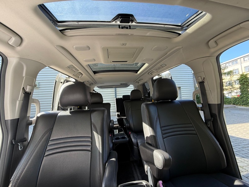 Toyota Vellfire Golden EyesTOYOTA VELLFIRE 2011, GOLDEN EYES EDITION 2.4L PETROL