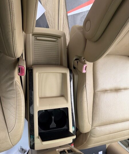 Toyota Alphard Luxury Business Edition 2012 – Top SPEC ULEZ