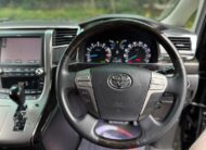 Toyota Alphard Luxury Business Edition 2012 – Mint Condition
