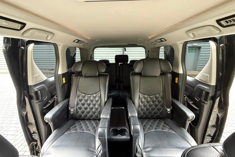 Toyota Alphard Luxury Business Edition 2012 – Mint Condition