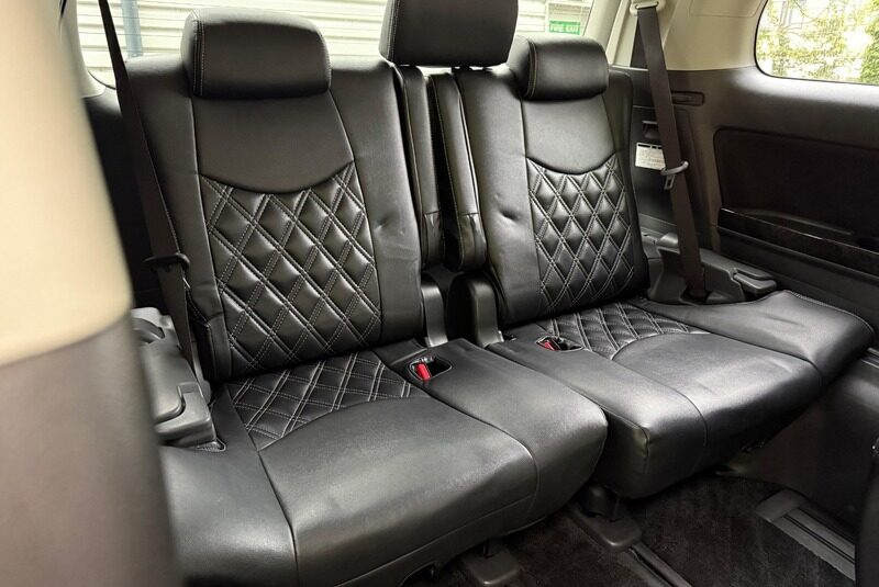 Toyota Alphard Luxury Business Edition 2012 – Mint Condition