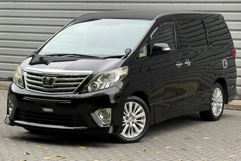 Toyota Alphard Luxury Business Edition 2012 – Mint Condition